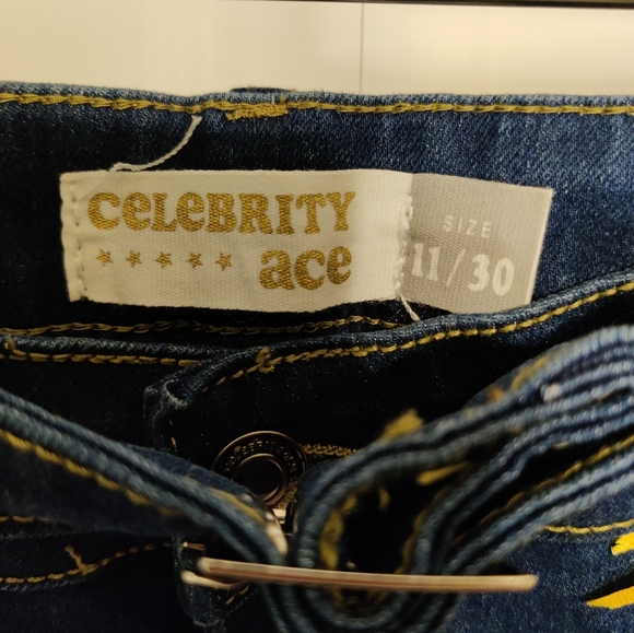 NWT Celebrity ace Blue denim low rise cargo flare jeans size 11 - Picture 3 of 5